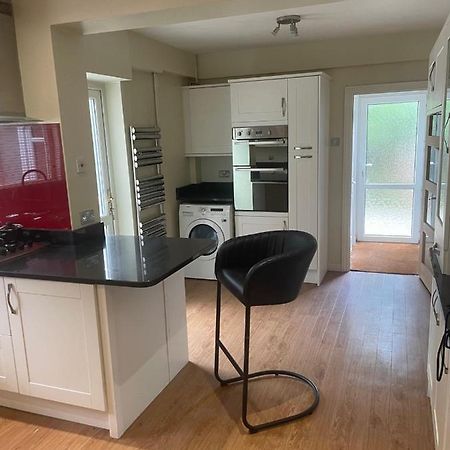 Вілла 5 Bed House, 32 Tutbury Avenue, Cannon Park, Coventry, Cv4 7Bj Екстер'єр фото