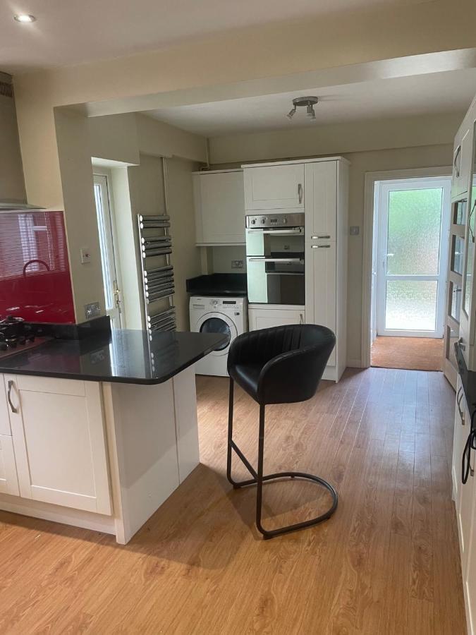 Вілла 5 Bed House, 32 Tutbury Avenue, Cannon Park, Coventry, Cv4 7Bj Екстер'єр фото