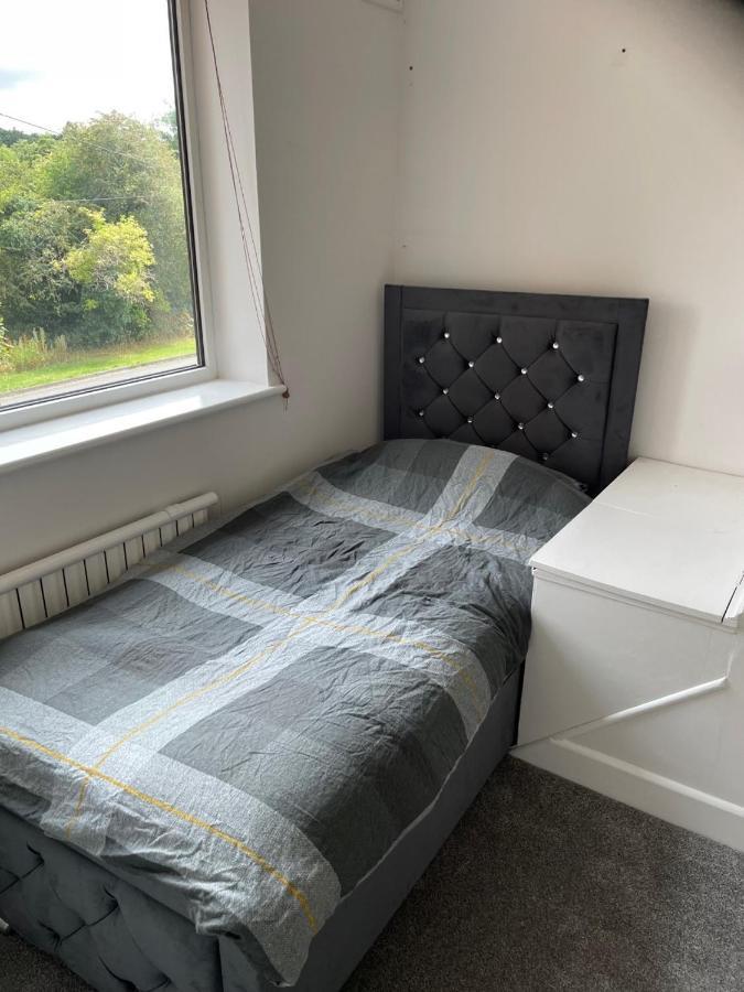 Вілла 5 Bed House, 32 Tutbury Avenue, Cannon Park, Coventry, Cv4 7Bj Екстер'єр фото